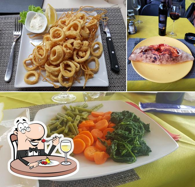 La immagine della cibo e alcol di la Piazzetta