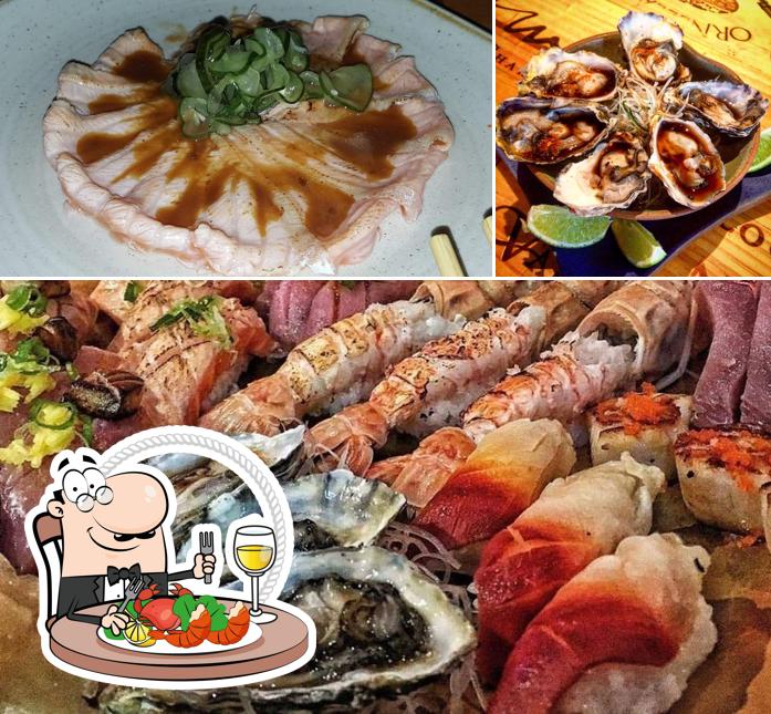 Consiga diferentes pratos de frutos do mar servidos no Haru Sushi Bar
