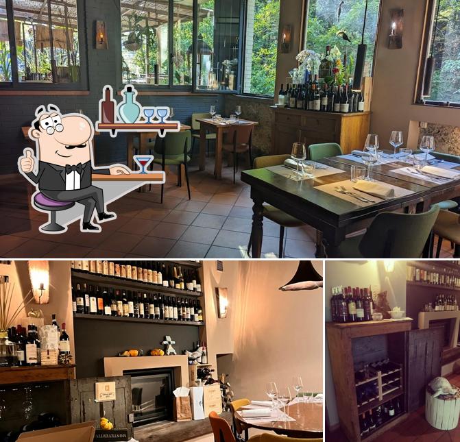 La interni e vino del ristorante