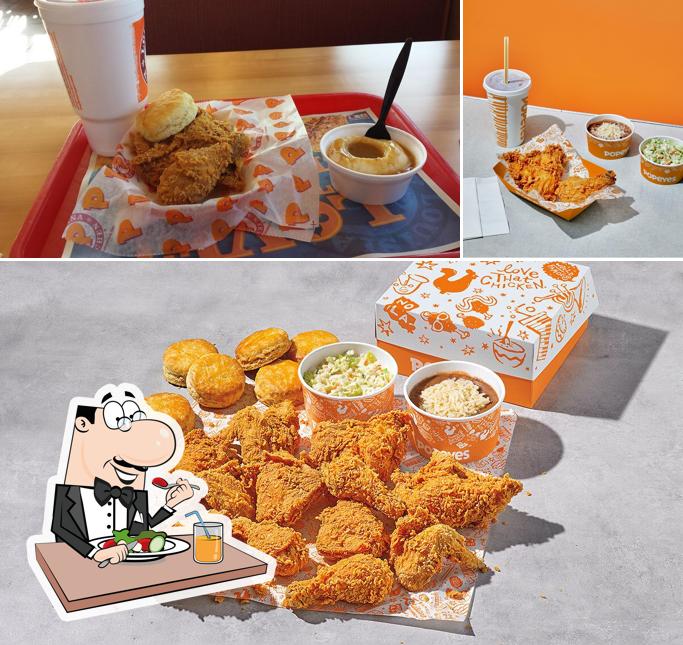 Food at Popeyes Louisiana Kitchen