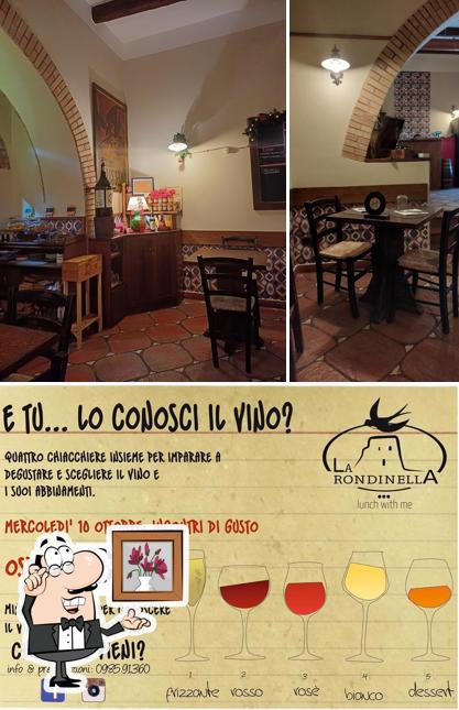 La immagine della interni e vino di Rondinella