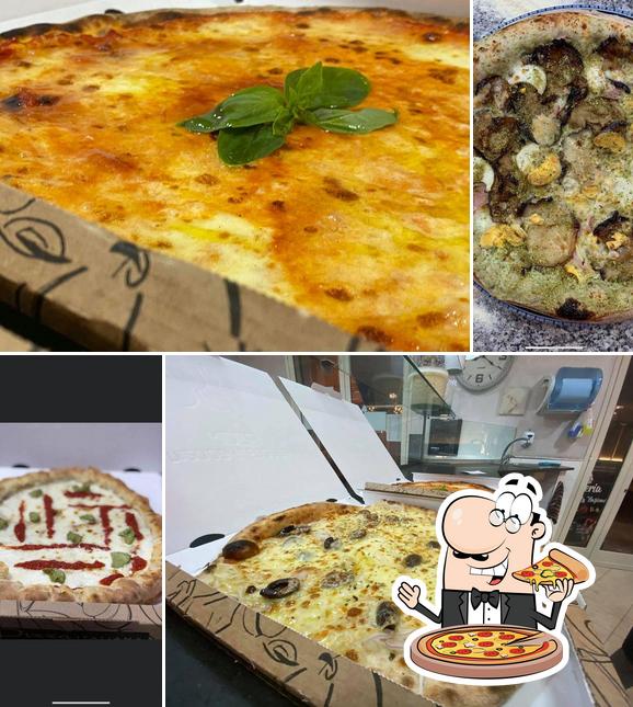 Prenditi una pizza a Pizzeria La Nazionale