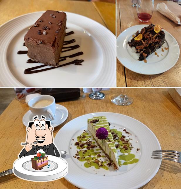 Bolo de chocolate em La Rouge Bistrô