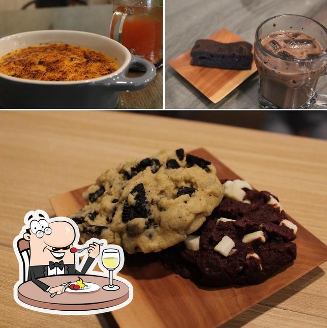 Home Plate Batting Cage & Coffee cafe, Bandung Restaurant reviews