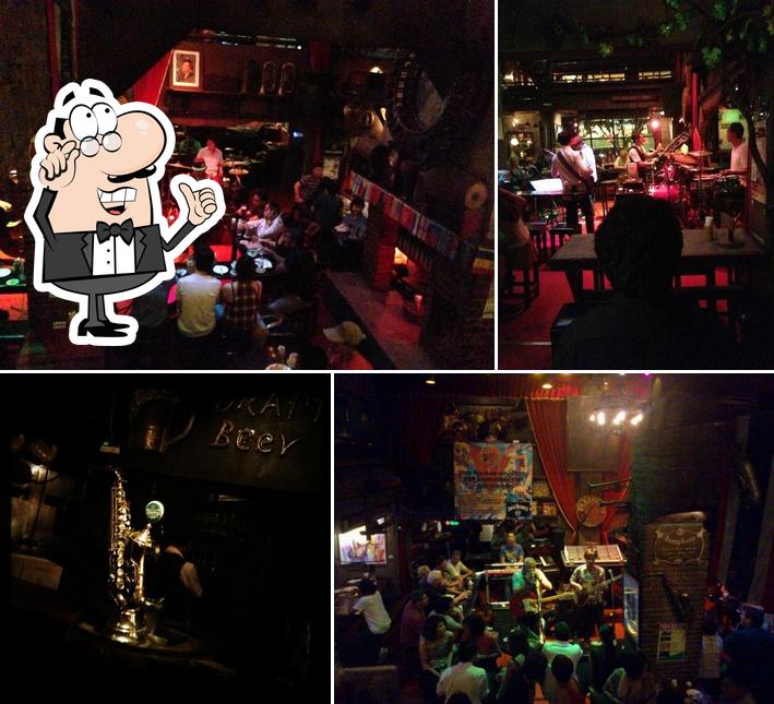 Saxophone Pub and Restaurant, Bangkok Restaurant menu and reviews