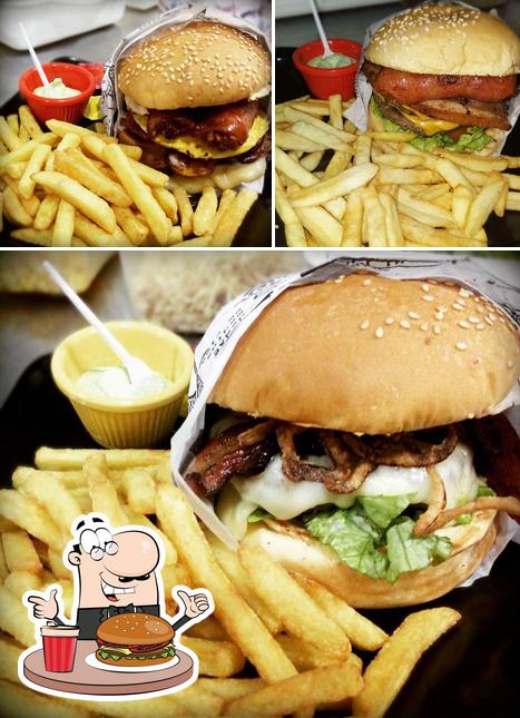 Peça um hambúrguer no Hamburgueria 012