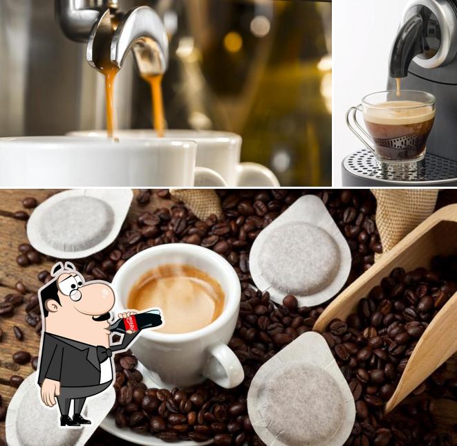 Tormoka Coffee si caratterizza per la bevanda e cibo