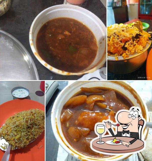 Food at Garma Garam Food Center