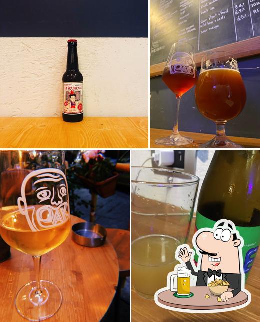 OAK Napoli Vino e Birra Artiginale serve un'ampia selezione di birre