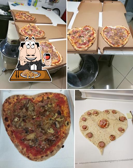 Scegli una pizza a Pizzeria Al borgo di sacco mario