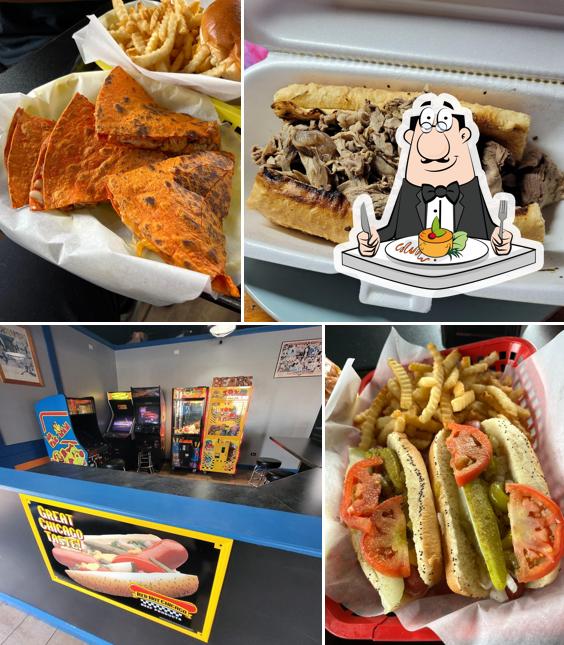 Roost 83 Chicago Style Grill in Grayslake Restaurant menu and reviews