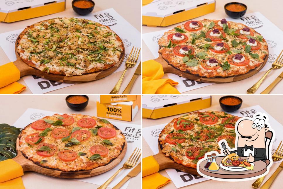 Try out pizza at Fit de Fato