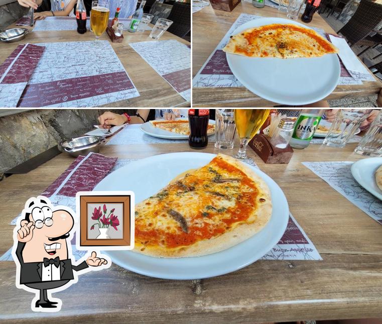 Gli interni di Pizzeria Spih