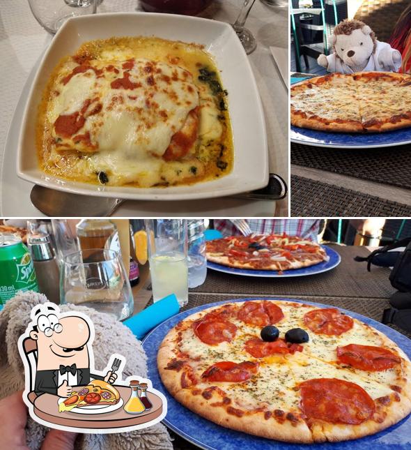 Get pizza at A Gávea Marina