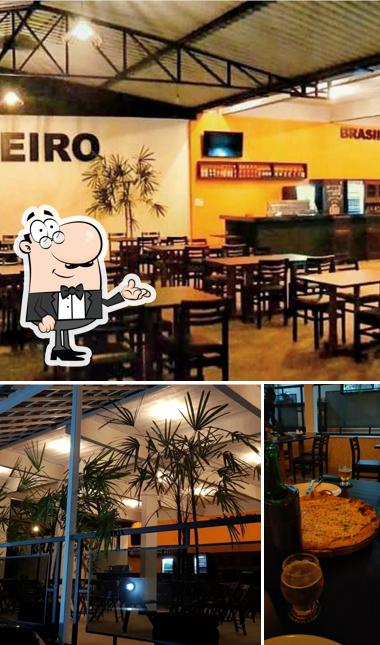 O interior do Brasileiro PizzaBar