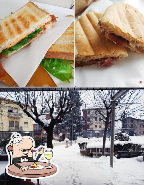 Dai un’occhiata alla immagine che presenta la cibo e esterno di Bar Centro