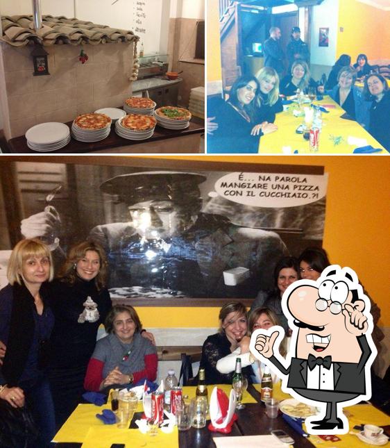 La foto della interni e cibo di PIZZA STORE