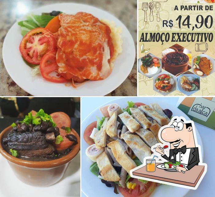 Comida em Restaurante bar da alça