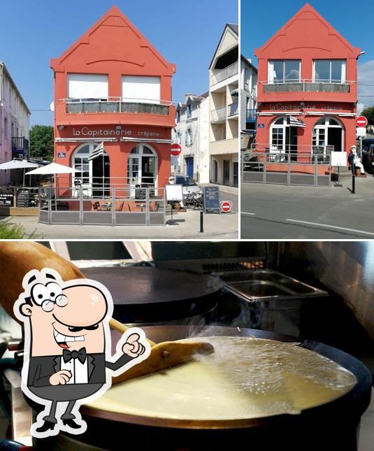 La Capitainerie Crêperie Quiberon se distingue par sa extérieur et nourriture