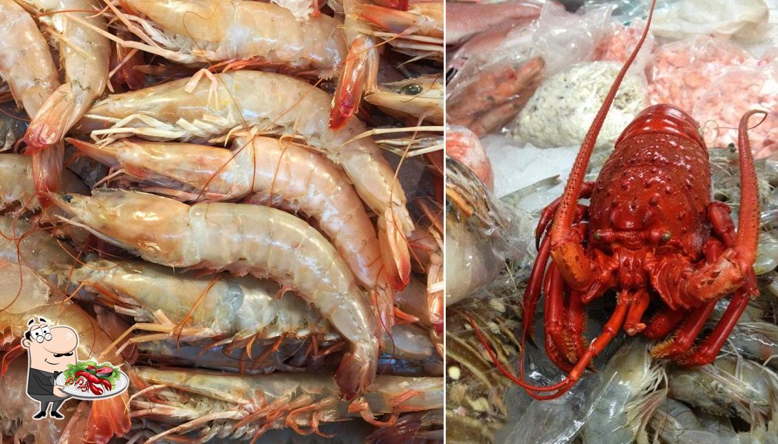 В "Mercado San Juan" вы можете попробовать разнообразные блюда с морепродуктами