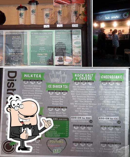 District Pour Gagalangin Del Fierro Milk tea, shake, fruit tea cafe