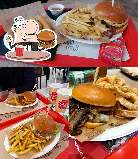 Ordina un hamburger a Johnny Rockets