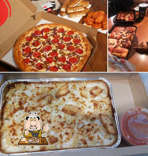 Pizza Hut, 393 W Olive Ave in Porterville Restaurant menu and reviews
