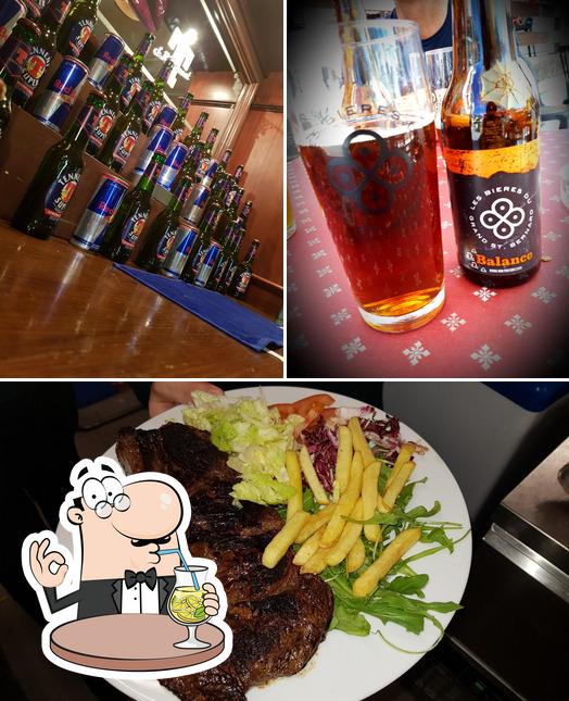 Напитки и мясные блюда - все это можно увидеть на этом снимке из king bar