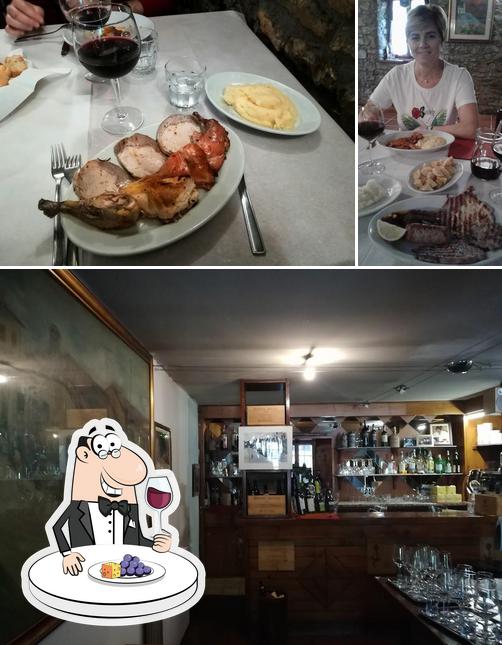 Il est fort sympathique de prendre un verre de vin à Trattoria del Gallo