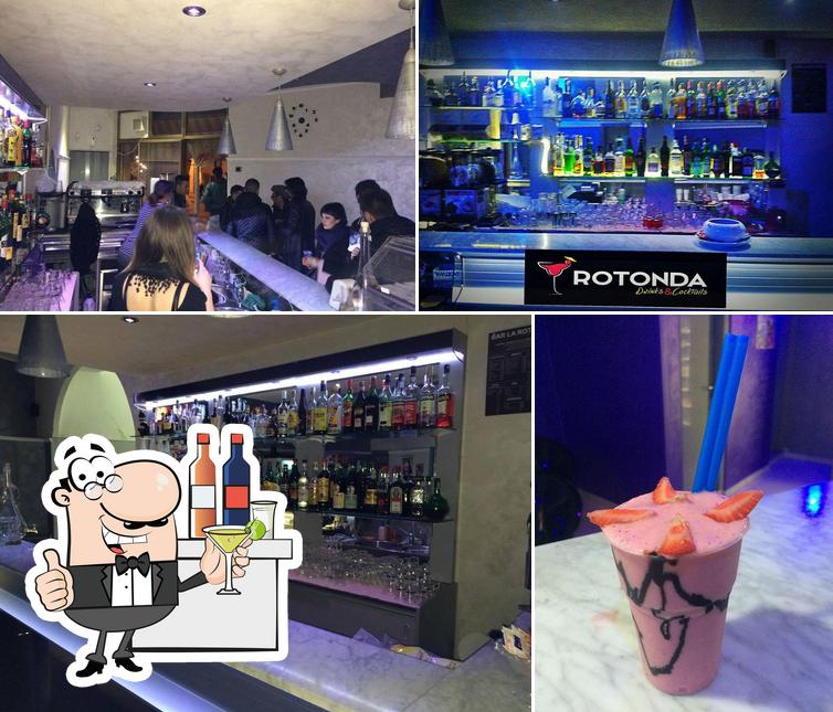 Tra le varie cose da Bar La Rotonda si possono trovare la bancone da bar e bevanda