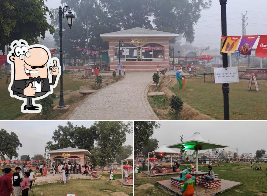 Look at this image of Central Park canteen