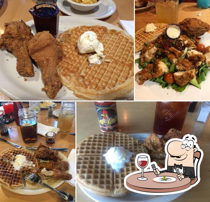 LoLo's Chicken & Waffles, 366 N Gilbert Rd in Gilbert Restaurant