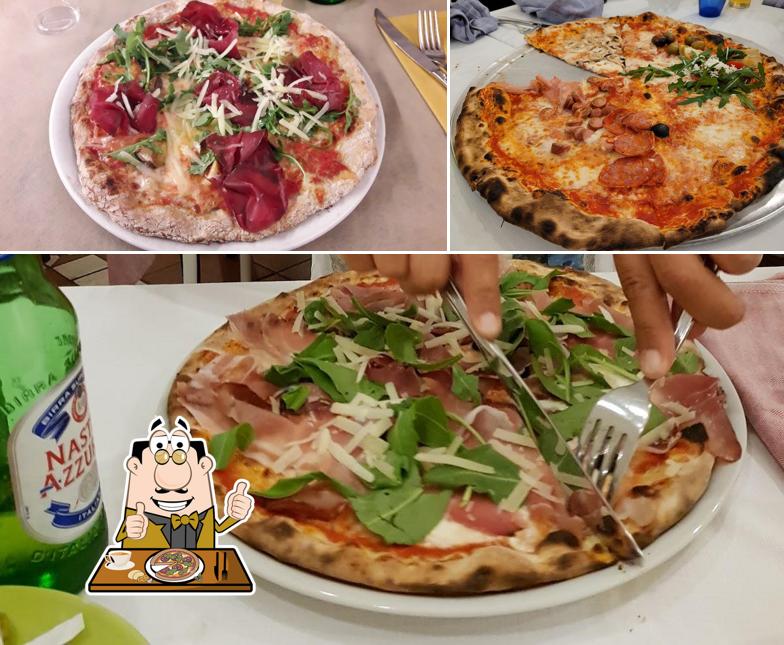 Bestellt eine Pizza bei Ristorante Nonna Maria