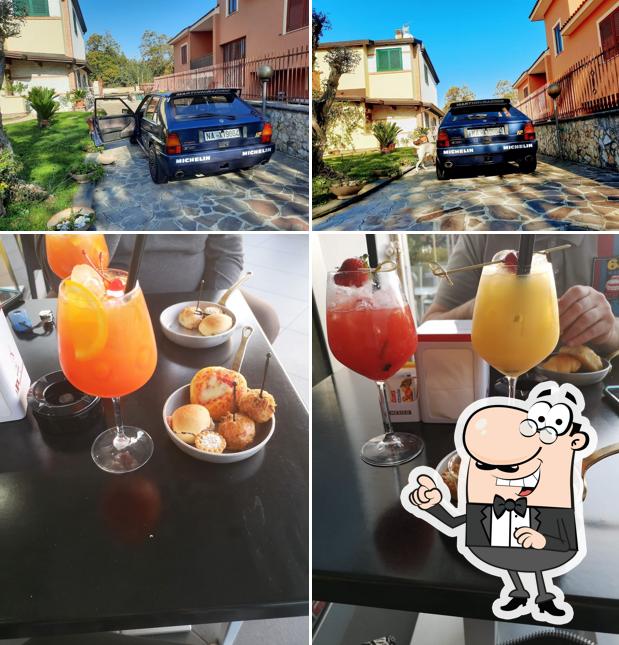 Bar gusto drink and food si caratterizza per la esterno e bevanda