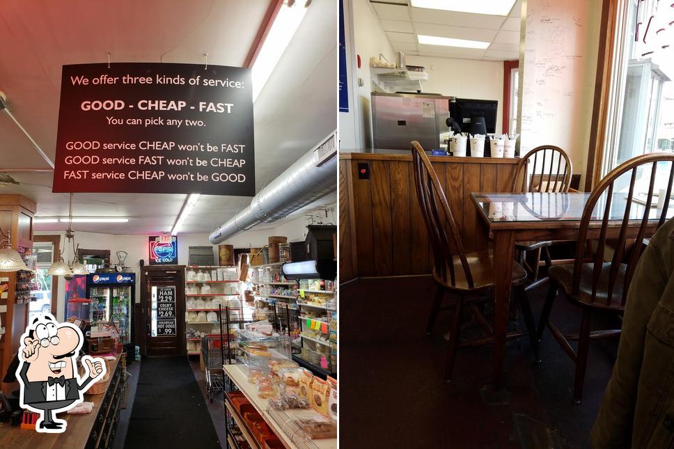 The interior of Winesburg Pizza