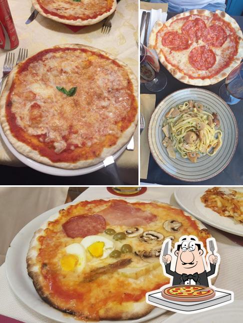 Prova una pizza a Trattoria Angelo Roma