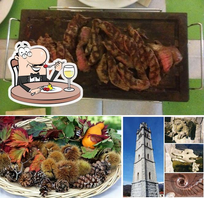 La immagine della cibo e esterno di Pizzeria Ristorante Bar "Al Campanile " Fregona