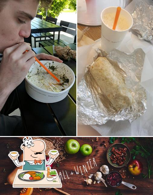 Piada Italian Street Food, 6335 Perimeter Dr in Dublin Restaurant