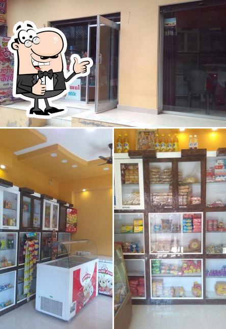 Samriddhi Cake & Icecream Parlour