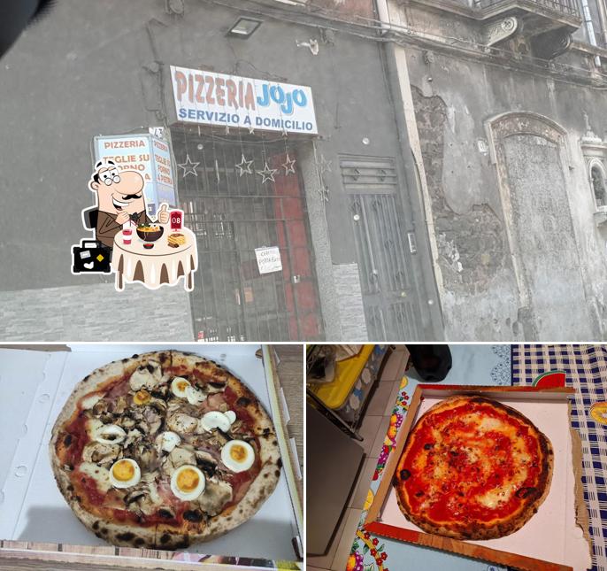 La foto di cibo e esterno da Pizzeria Jojo Servizio A Domicilio