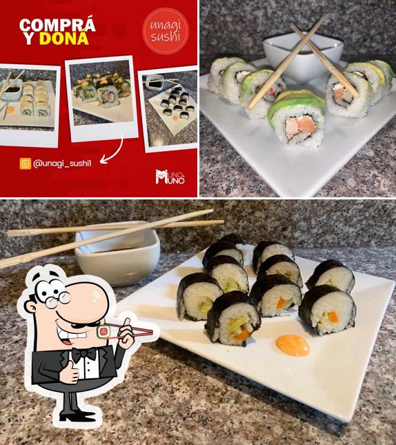 Rolos de sushi são disponibilizados no Unagi Sushi