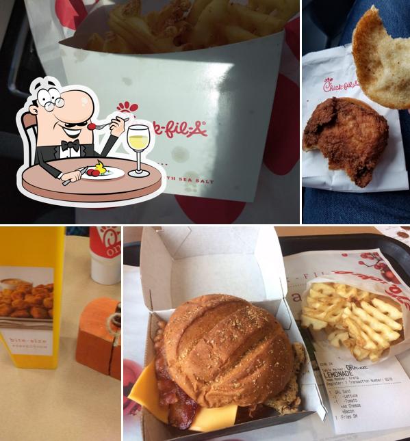 ChickfilA, 1800 Red Wolf Blvd in Jonesboro Restaurant menu and reviews