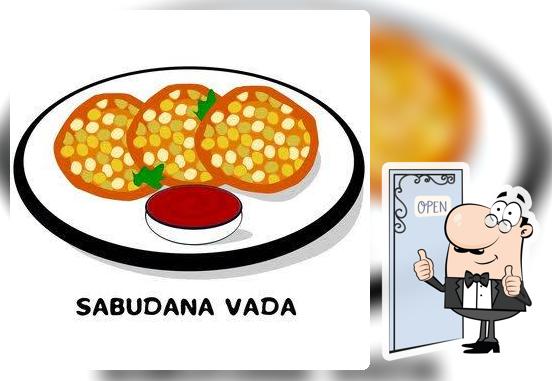 Hotel Asswad (Uncle’s Special Misal)