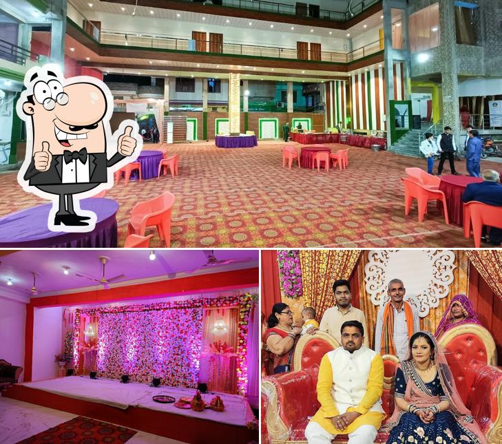 Here's a photo of Hotel Tulsi Swaroop-Best Hotel/Rooms/A.C. Banquet Hall/Marriage Lawn/Deluxe Room in Banda