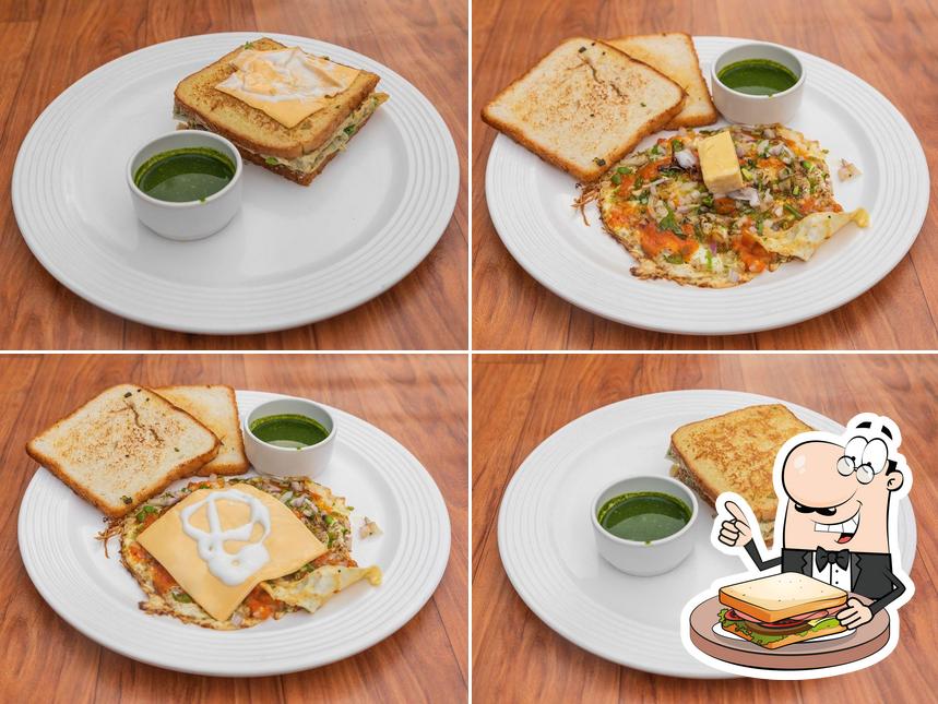 Order a sandwich at Ravi Ande walle