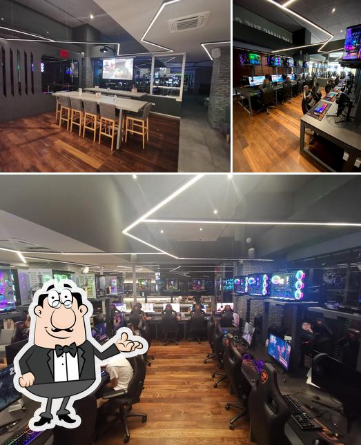 L'intérieur de INSPOT Nicosia - The Largest eSports Gaming Arena in Cyprus / Internet Cafe