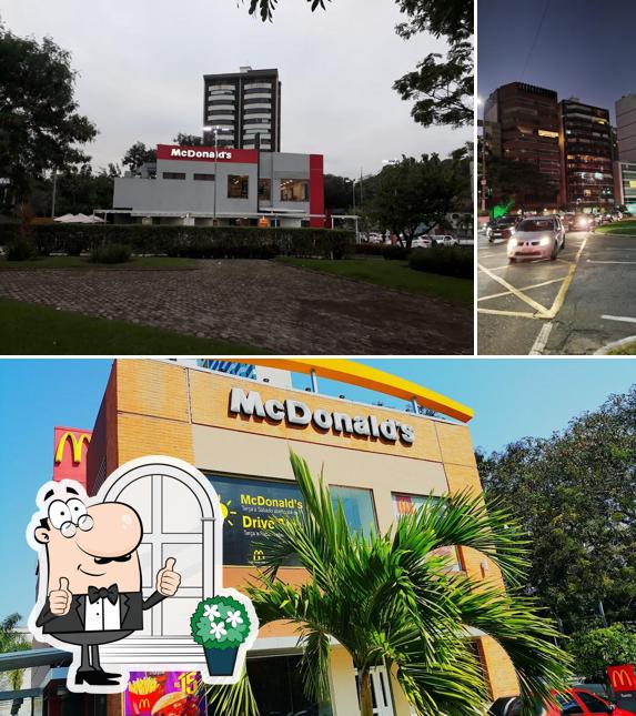 O exterior do McDonald's