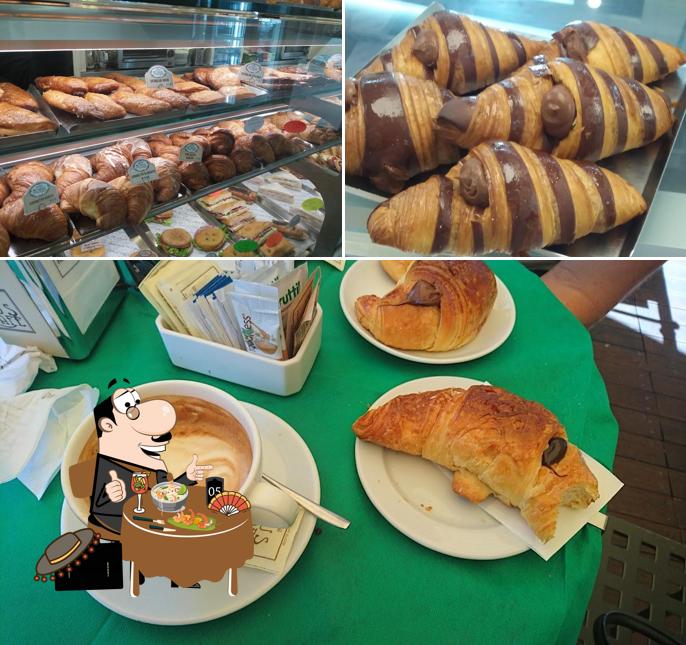 Cibo al Pasticceria Gelateria Momus Cafè