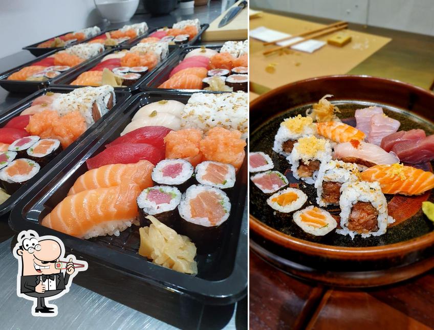 Rolos de sushi são servidos no Restaurante Suzushi Bar Japonês Ramen Yakitori Gyudon Unagi don Sushi tradicional