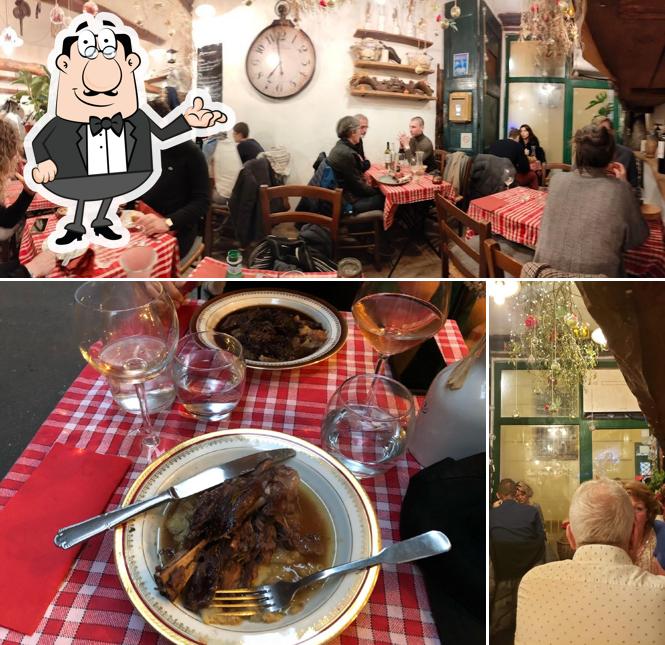 Installez-vous à l'une des tables de L'épicerie Georges